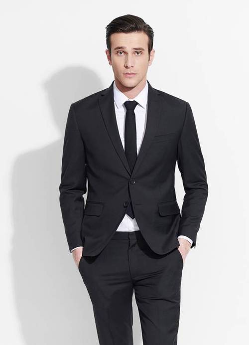 褚百胄 制作统筹负责人